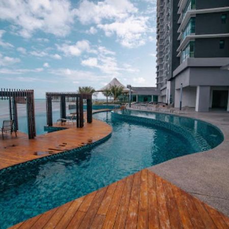 Cozy Seaview Studio At Imperium Residence Tanjung Lumpur Kuantan Kültér fotó