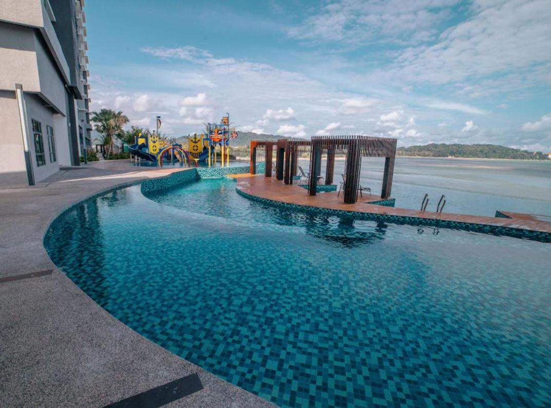 Cozy Seaview Studio At Imperium Residence Tanjung Lumpur Kuantan Kültér fotó